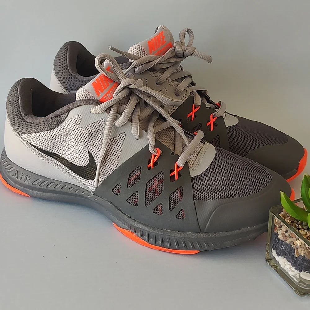 Nike Men's Gray and Orange Athletic Shoes